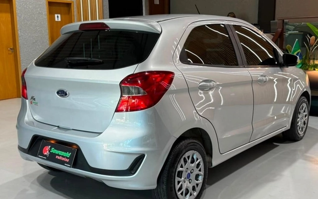 imagem-https://www.socarrao.com.br/sc-vehicle-images-prod/3370956/1787338586274-vehicle_image_1787338544_a54340962e83ed9a4f9f464f9990687a.jpeg