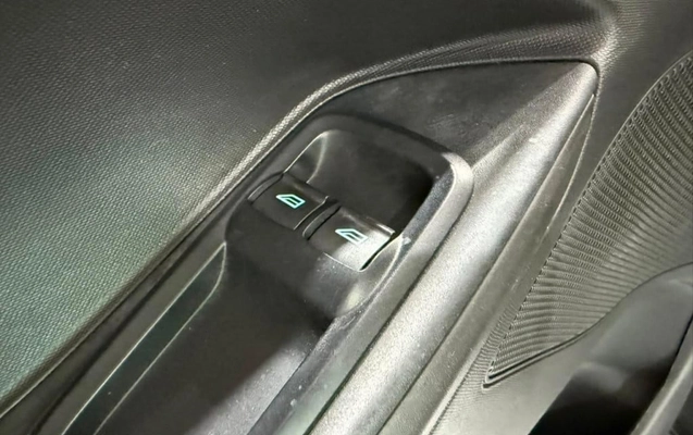 imagem-https://www.socarrao.com.br/sc-vehicle-images-prod/3370956/1787338586278-vehicle_image_1787338554_32ec8c2cc76e4d0f451d2d0dd1c86ca5.jpeg