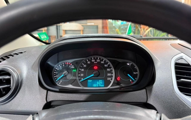 imagem-https://www.socarrao.com.br/sc-vehicle-images-prod/3370956/1787338586289-vehicle_image_1787338581_23c4bbe769e93cba7d2aea73cae44c93.jpeg
