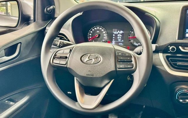 imagem-https://www.socarrao.com.br/sc-vehicle-images-prod/3371074/1788980198946-8393115_8_B_1a43f9fe49.jpeg