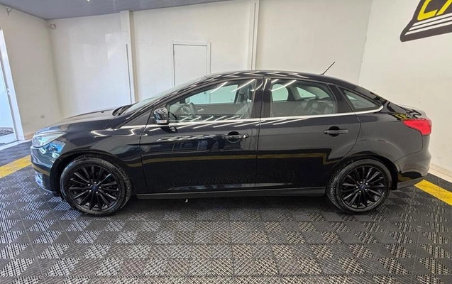 imagem-https://www.socarrao.com.br/sc-vehicle-images-prod/3371162/1790279087306-8358129_8_B_19e1e25290.jpeg