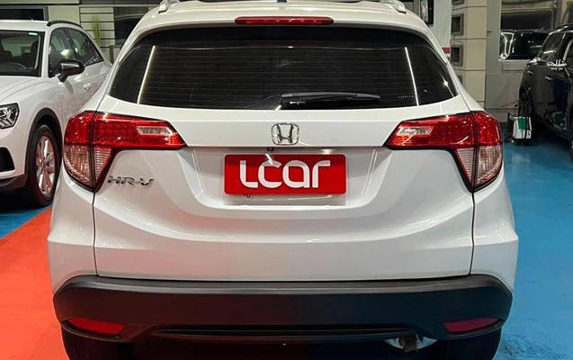 imagem-https://www.socarrao.com.br/sc-vehicle-images-prod/3371320/1788387769155-8376536_6_B_d1c7109f26.jpeg