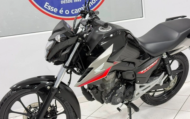 imagem-https://www.socarrao.com.br/sc-vehicle-images-prod/3371400/1787339545206-V2hhdHNBcHAgSW1hZ2UgMjAyNi0wNy0yNCBhdCAxNi4zOC41MyAoMSkuanBlZw.jpeg