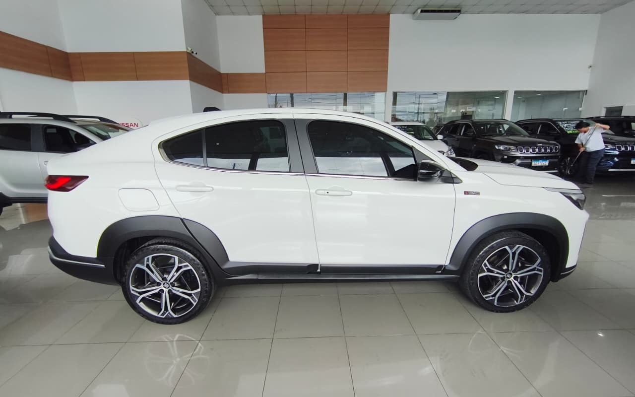 imagem-https://www.socarrao.com.br/sc-vehicle-images-prod/3371405/1787339597206-RVggMDYuanBlZw.jpeg