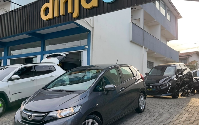 imagem-https://www.socarrao.com.br/sc-vehicle-images-prod/3371430/1787339856093-adfad59d-7216-4263-a7b5-f7d55486cf57.jpeg