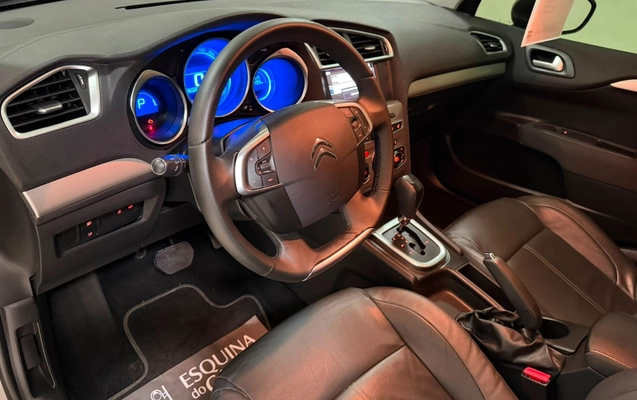 imagem-https://www.socarrao.com.br/sc-vehicle-images-prod/3371452/1787339954295-V2hhdHNBcHAgSW1hZ2UgMjAyNi0wOC0yMSBhdCAxNS4zNy4zNCAoMykuanBlZw.jpeg