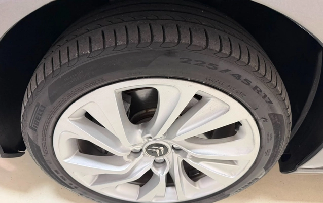 imagem-https://www.socarrao.com.br/sc-vehicle-images-prod/3371452/1787339954522-V2hhdHNBcHAgSW1hZ2UgMjAyNi0wOC0yMSBhdCAxNS4zNy4zNSAoMSkuanBlZw.jpeg