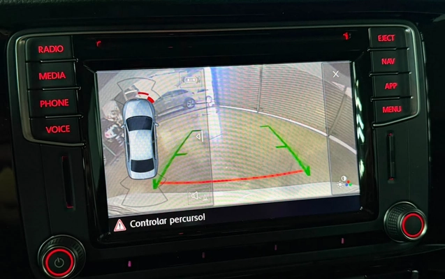 imagem-https://www.socarrao.com.br/sc-vehicle-images-prod/3371612/1787340357713-7ce570f5-df4a-477a-918e-9b5ffb2c8b88.jpg