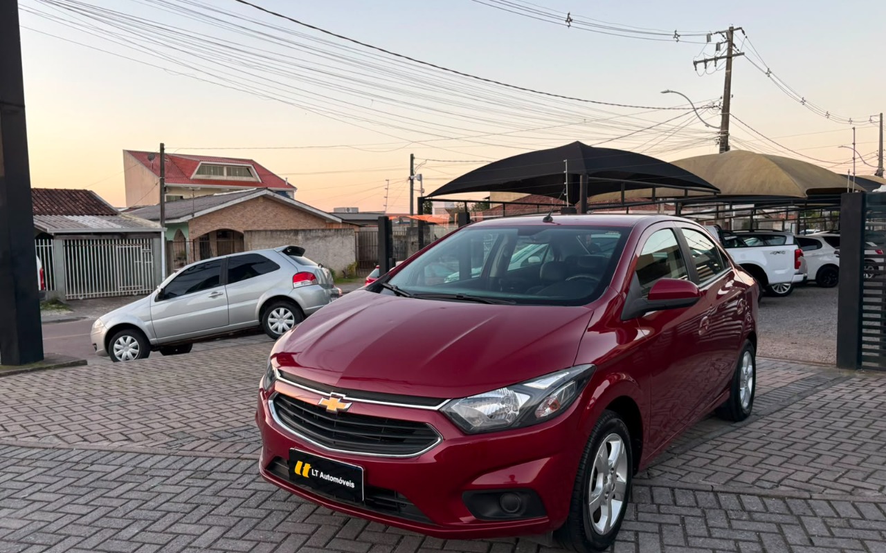 Chevrolet Prisma 2019 Vermelho — foto 1 de 3