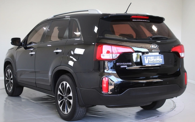 imagem-https://www.socarrao.com.br/sc-vehicle-images-prod/3372092/1787341692938-2_043316.jpg