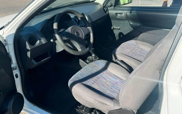 imagem-https://www.socarrao.com.br/sc-vehicle-images-prod/3372145/1787342022663-V2hhdHNBcHAgSW1hZ2UgMjAyNi0wOC0yMSBhdCAxNi40Mi4yMyAoMSkuanBlZw.jpeg