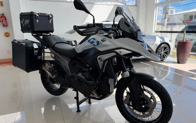 imagem-https://www.socarrao.com.br/sc-vehicle-images-prod/3372166/1787342190079-003_48f29ba550c98b6c71d8caf65e99b424.jpeg