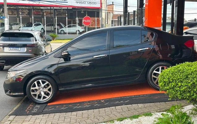 imagem-https://www.socarrao.com.br/sc-vehicle-images-prod/3372257/1788549595243-8404953_16_B_42dd1979cd.jpeg
