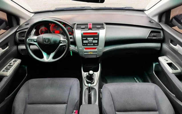 imagem-https://www.socarrao.com.br/sc-vehicle-images-prod/3372257/1788549595256-8404953_4_B_ddfa3ee863.jpeg