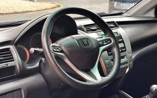 imagem-https://www.socarrao.com.br/sc-vehicle-images-prod/3372257/1788549595262-8404953_4_B_1d8077d219.jpeg