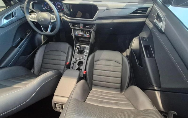 imagem-https://www.socarrao.com.br/sc-vehicle-images-prod/3372399/1787342624166-8311777_8_B_6d8291775b.jpeg