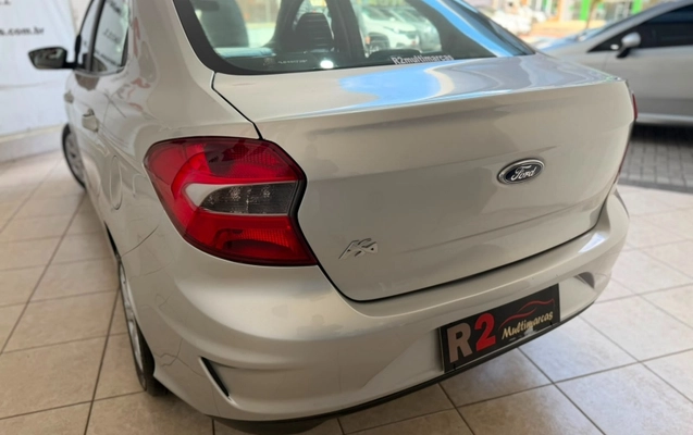 imagem-https://www.socarrao.com.br/sc-vehicle-images-prod/3372547/1787343214306-ztud3mNj9gfOkZ3BqGMhwyZX2hPXT8rL.jpg