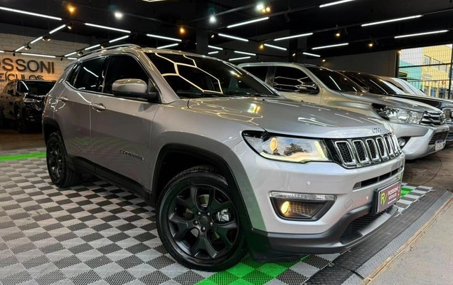 imagem-https://www.socarrao.com.br/sc-vehicle-images-prod/3372855/1788279188080-8403529_0_B_5e7a5d6e54.jpeg