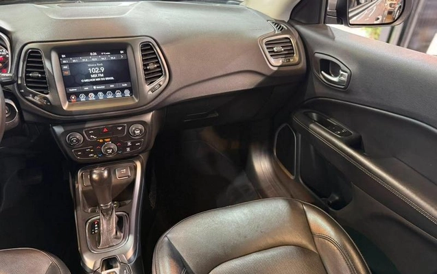 imagem-https://www.socarrao.com.br/sc-vehicle-images-prod/3372855/1788279188102-8403529_12_B_3b9a021b02.jpeg