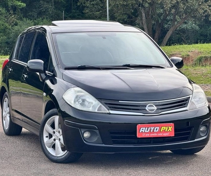 Nissan TIIDA 2011 Preto — foto 1 de 3