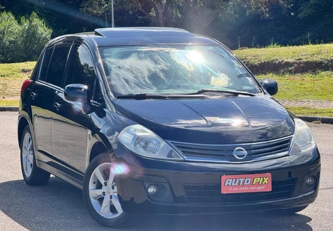 Nissan TIIDA 2011 Preto — foto 1 de 3