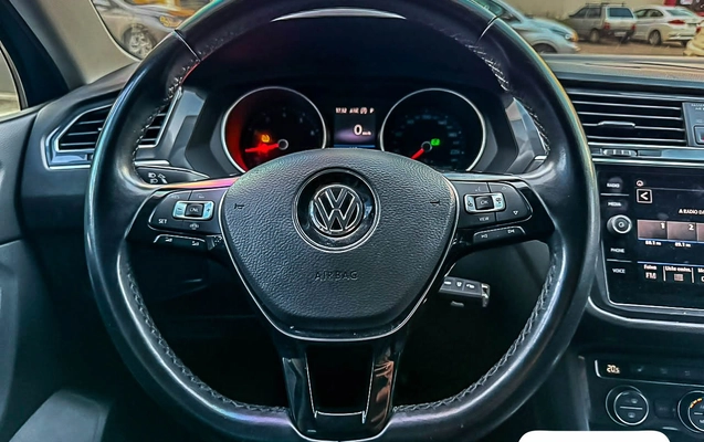imagem-https://www.socarrao.com.br/sc-vehicle-images-prod/3373249/1789312576140-fd2cbb7a-a73a-4630-b219-7120d6534b58.jpg