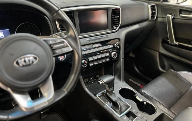 imagem-https://www.socarrao.com.br/sc-vehicle-images-prod/3373264/1792068189376-8405174_11_B_a3a076208e.jpeg