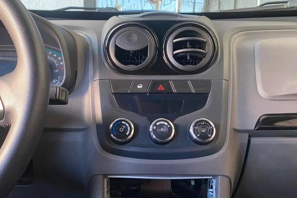 imagem-https://www.socarrao.com.br/sc-vehicle-images-prod/3373441/1788188348614-7737966_17_B_30496ccc70.jpeg