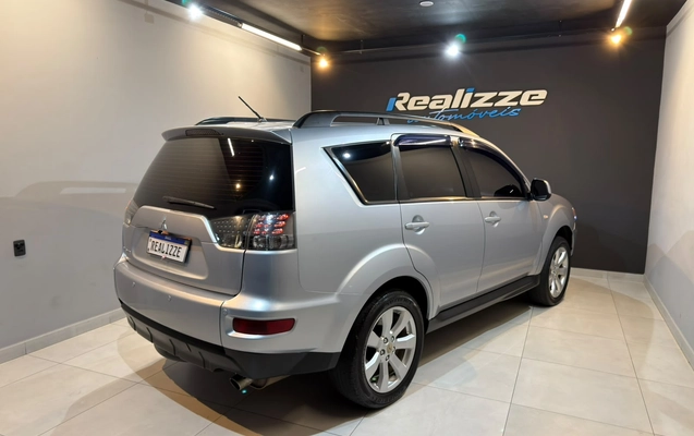 imagem-https://www.socarrao.com.br/sc-vehicle-images-prod/3373672/1787346267296-003_880b894ee975e1af8c4f173d2941af2b.jpeg