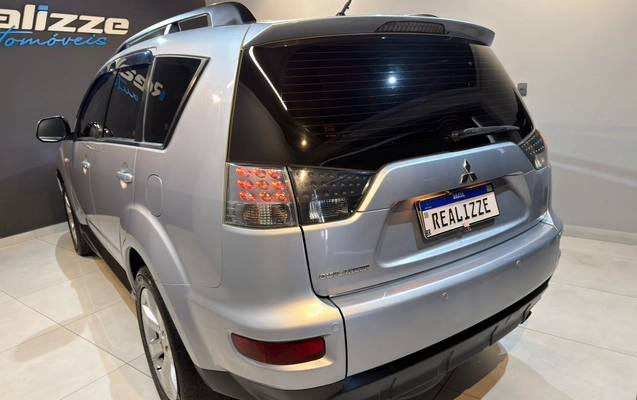 imagem-https://www.socarrao.com.br/sc-vehicle-images-prod/3373672/1787346267303-003_533fd70d42a732f58a6c8e9d5e498143.jpeg
