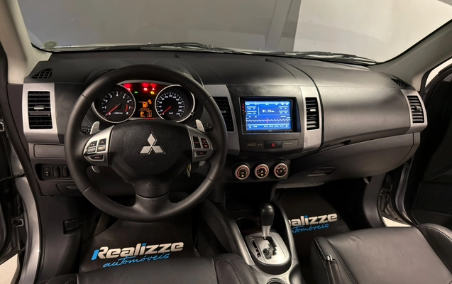 imagem-https://www.socarrao.com.br/sc-vehicle-images-prod/3373672/1787346267305-003_a979ec369861de94c2d668f13e1f1a26.jpeg