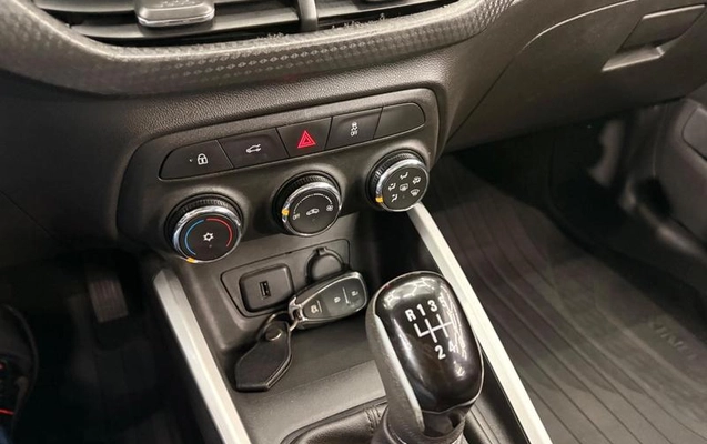 imagem-https://www.socarrao.com.br/sc-vehicle-images-prod/3373769/1787584392776-8405563_16_B_88c461dd19.jpeg
