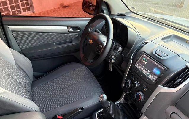imagem-https://www.socarrao.com.br/sc-vehicle-images-prod/3373863/1787346650584-8289849_5_B_cab6db3cf8.jpeg