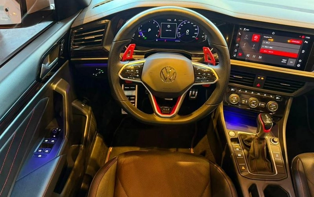 imagem-https://www.socarrao.com.br/sc-vehicle-images-prod/3374299/1790001150414-8405688_12_B_2914d011f7.jpeg