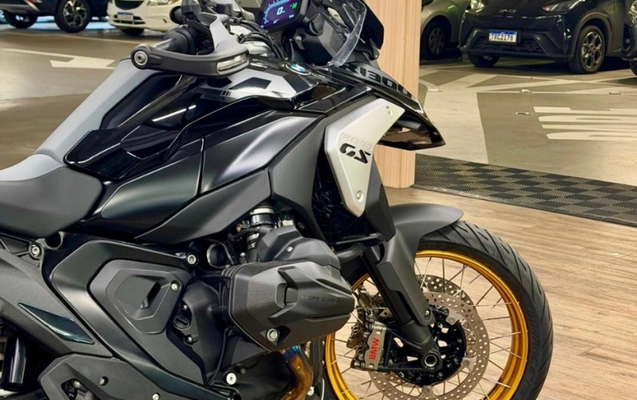 imagem-https://www.socarrao.com.br/sc-vehicle-images-prod/3374530/1789149643846-zvKz4eecxfIwMbaDkXJe7fO3gBs99qUA.jpg