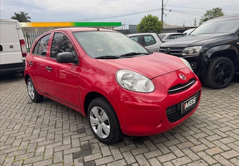 Nissan MARCH 1.0 16V Flex Fuel 5p 2014 Vermelho — foto 1 de 3