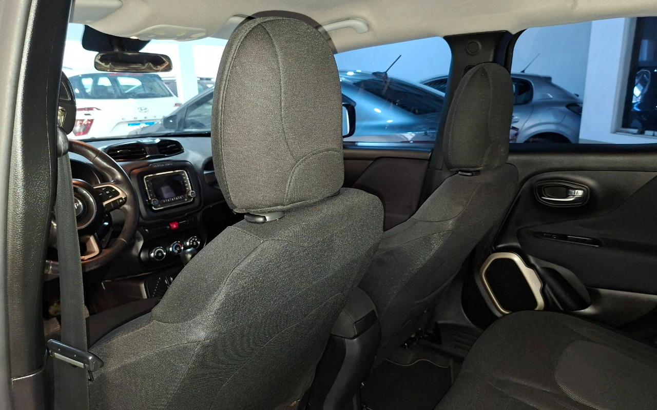 imagem-https://www.socarrao.com.br/sc-vehicle-images-prod/3376748/1787423746099-MjQuanBn.jpg