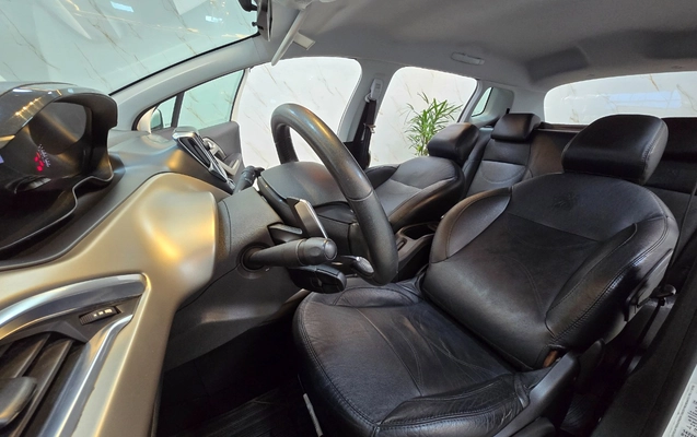 imagem-https://www.socarrao.com.br/sc-vehicle-images-prod/3378571/1787361958542-MjAyNjA4MjFfMTcyMDE5LmpwZw.jpg