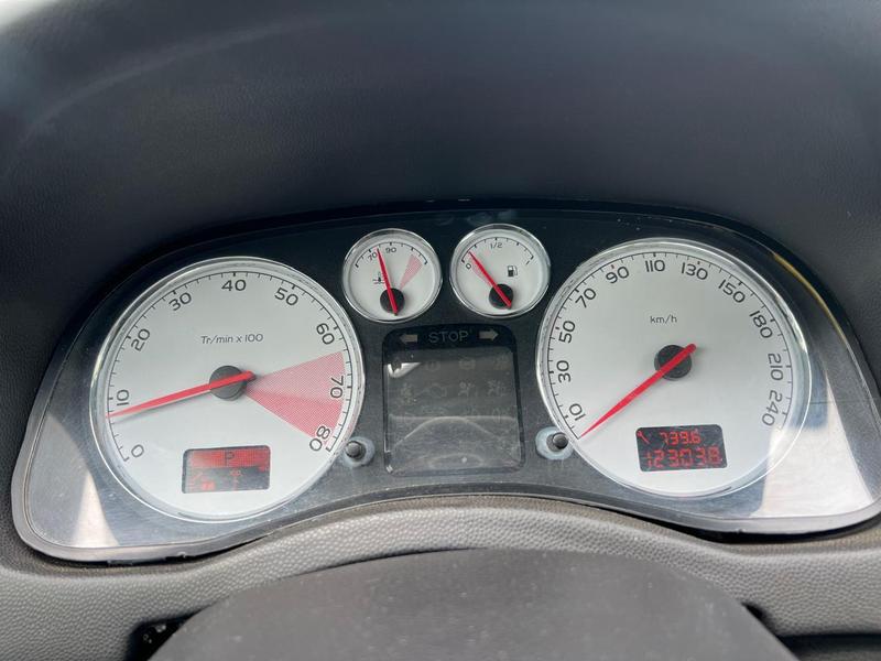 imagem-https://www.socarrao.com.br/sc-vehicle-images-prod/33812/1769988576561-7162583OR_1765902550_36_700.jpg