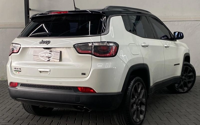 imagem-https://www.socarrao.com.br/sc-vehicle-images-prod/33819/1789573718527-7533412_19_B_3407f37b72.jpeg