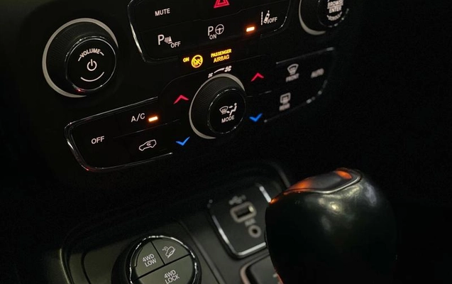 imagem-https://www.socarrao.com.br/sc-vehicle-images-prod/33819/1789573718540-7533412_11_B_ba93e7b00d.jpeg