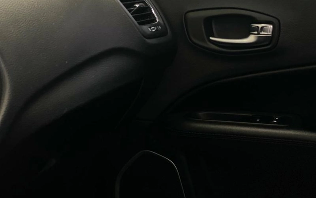 imagem-https://www.socarrao.com.br/sc-vehicle-images-prod/33819/1789573718547-7533412_12_B_b18d8b492a.jpeg