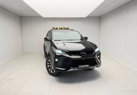 Toyota Hilux SW4 2023 Preto — foto 1 de 3