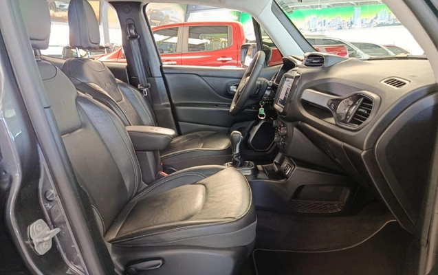 imagem-https://www.socarrao.com.br/sc-vehicle-images-prod/3388244/1788286389600-Q36dUwK79HXSDr4CT5LjjjaHncZ4jwNu.jpg