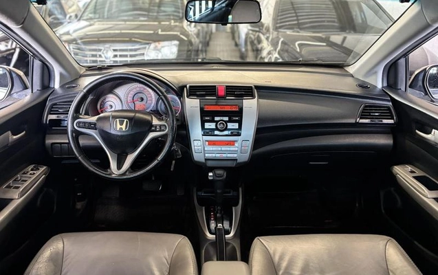 imagem-https://www.socarrao.com.br/sc-vehicle-images-prod/3388269/1789478631640-8380243_5_B_2a6adf2ef7.jpeg
