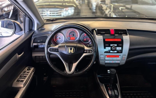 imagem-https://www.socarrao.com.br/sc-vehicle-images-prod/3388269/1789478631641-8380243_5_B_3a7278abb8.jpeg