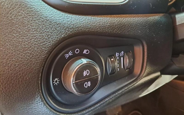 imagem-https://www.socarrao.com.br/sc-vehicle-images-prod/3388283/1789387203069-8132035_4_B_4c77c17ccb.jpeg