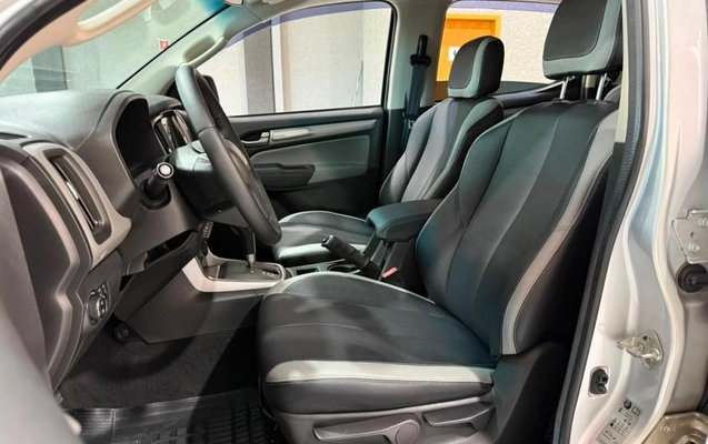 imagem-https://www.socarrao.com.br/sc-vehicle-images-prod/3388292/1787402525626-vehicle_image_1787402512_00f6d9a01adbcf63050ba8b337072277.jpeg