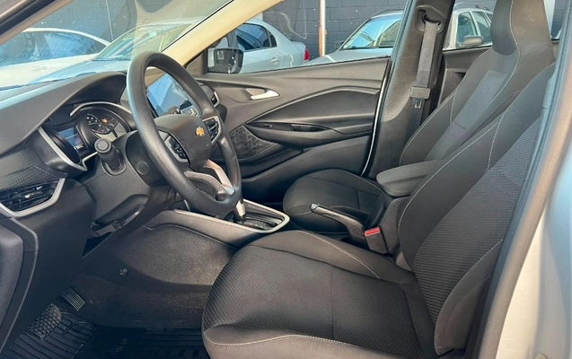 imagem-https://www.socarrao.com.br/sc-vehicle-images-prod/3388300/1788975049657-gb-1bf7ff6.jpg
