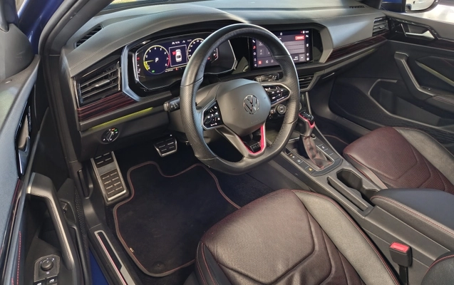 imagem-https://www.socarrao.com.br/sc-vehicle-images-prod/3388323/1787657876358-Ft8T9r1aYzq6RLT8z16EaP0MCBHZU841.jpg